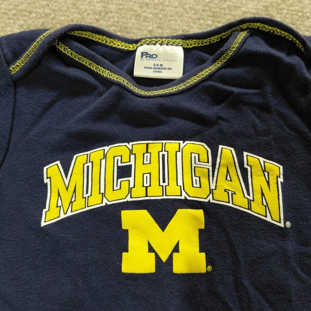 University of Michigan baby body suit (2 pack) 3-6 months